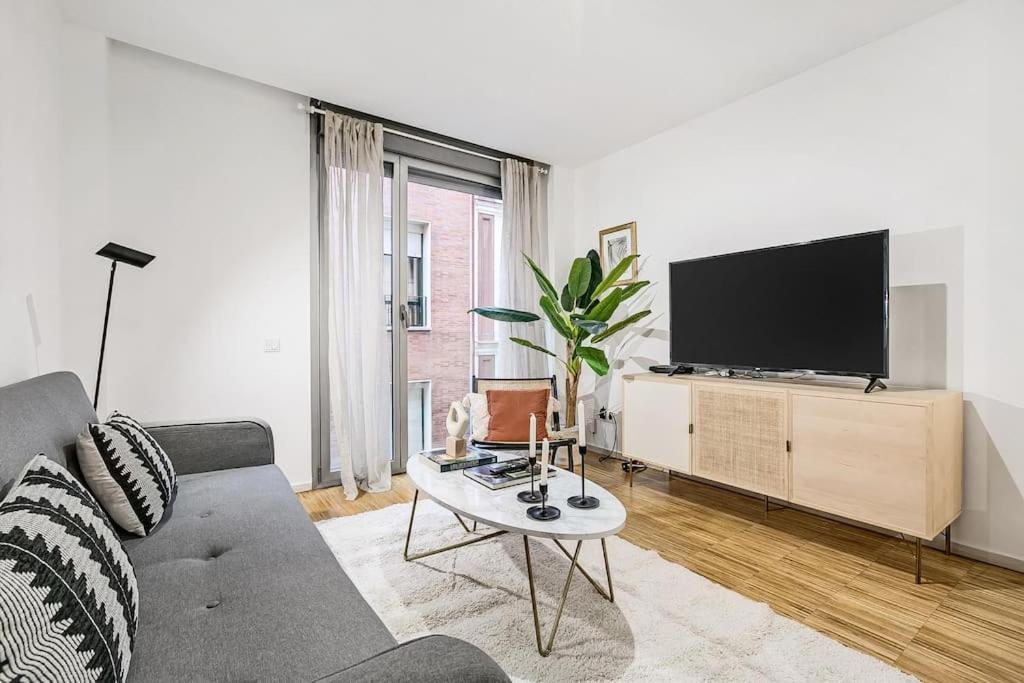New Heima Gran Via 2A Appartement Madrid Buitenkant foto